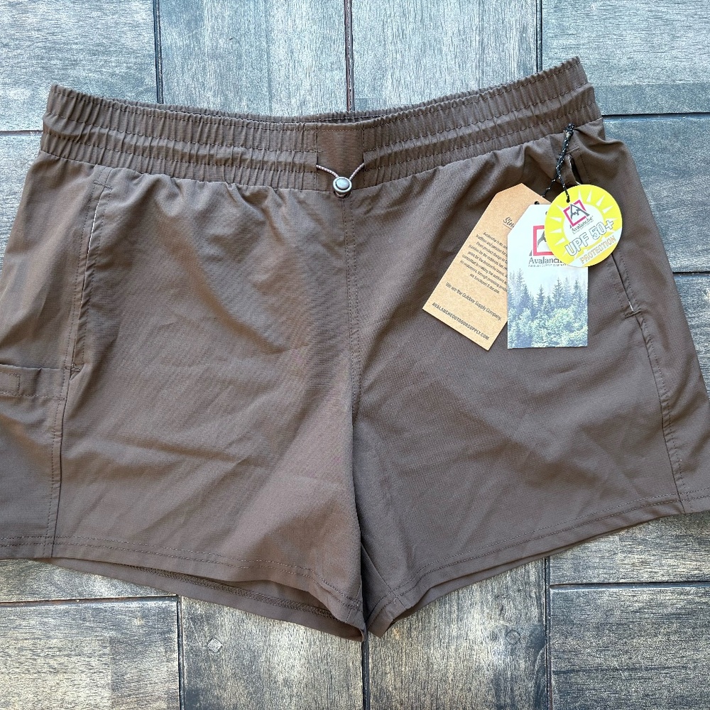 $14 NWT! Brown Outdoors Shorts Size L